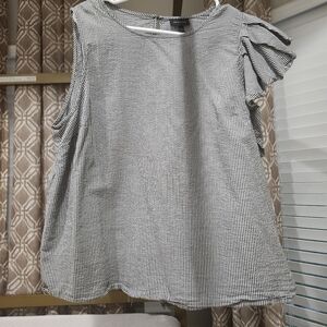 Who what wear Grey and white shirt